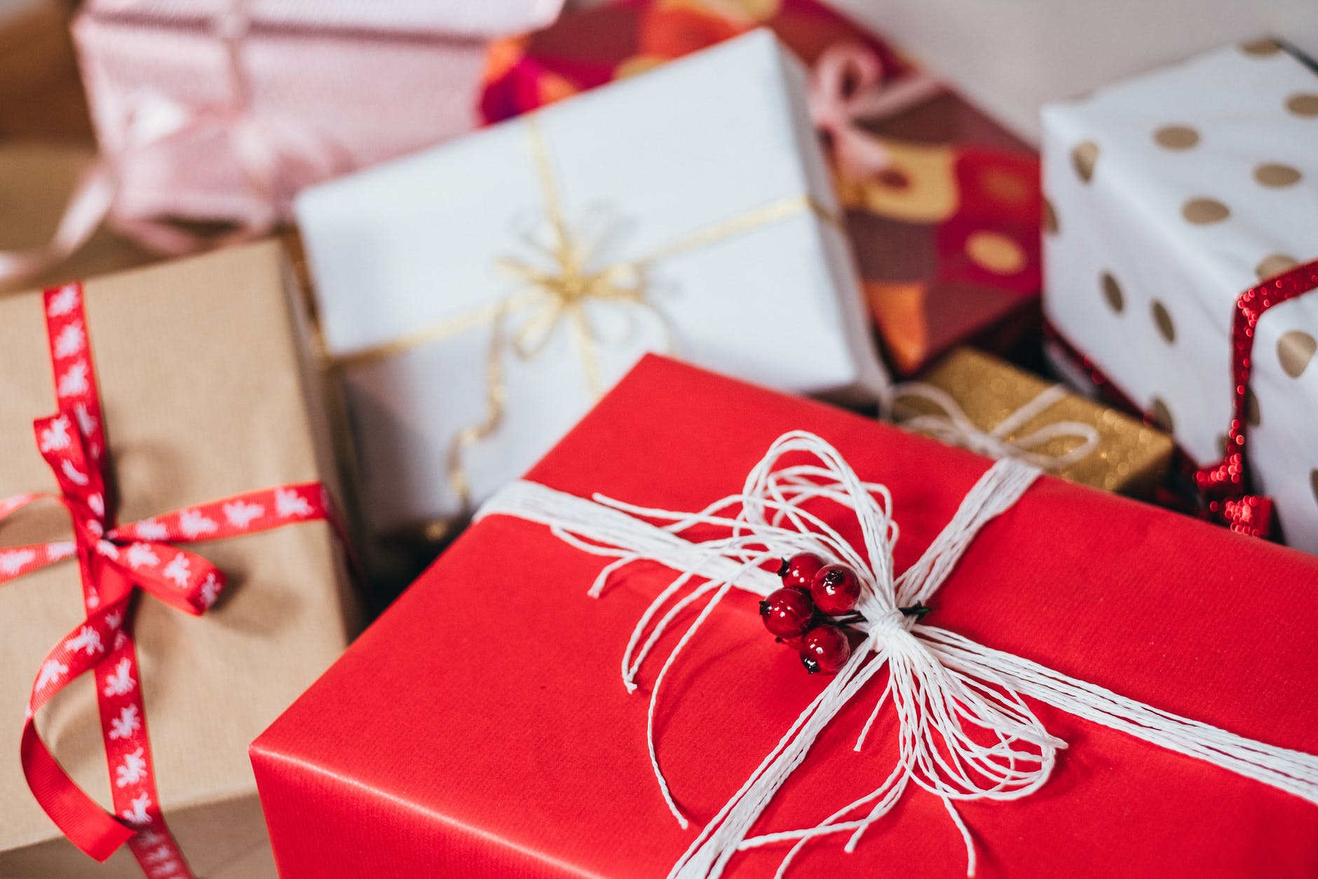 FIVE BEST CHRISTMAS PRESENTS FOR PEOPLE IN TRUCKING